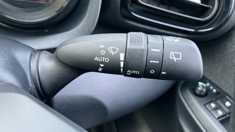 Toyota Yaris 1.5 Hybrid Dynamic 5dr CVT Hybrid Hatchback